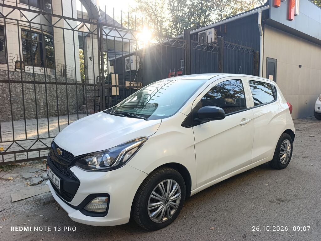 Chevrolet Spark: 2018 г., 1 л, Автомат, Бензин, Хэтчбэк: фото 3