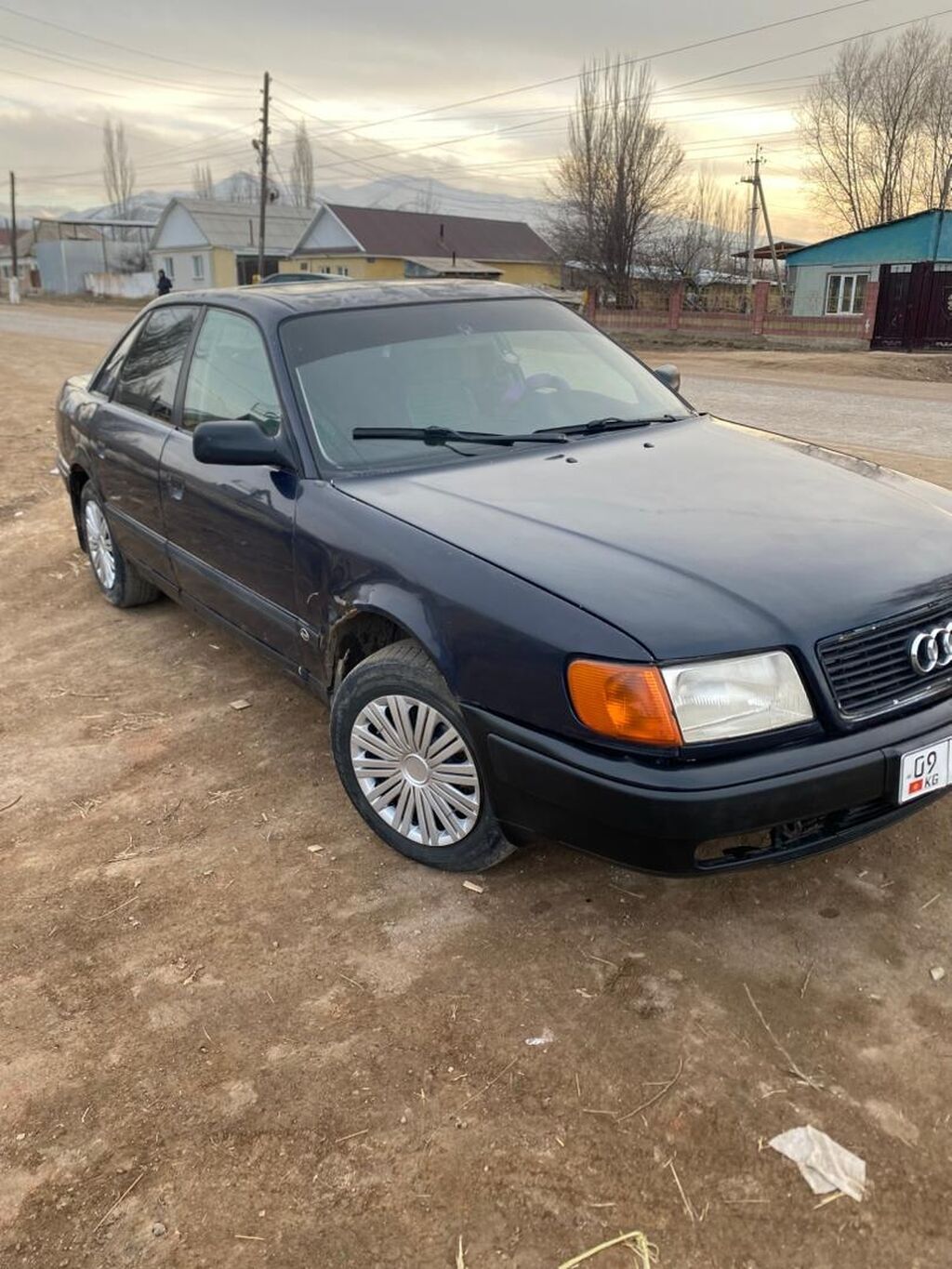 Audi 100: 1993 г., 2 л, Механика, Бензин, Седан: фото 4
