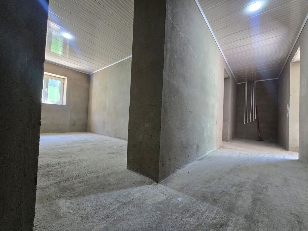 4 otaqlı, 200 kv. m, Yeni təmirli