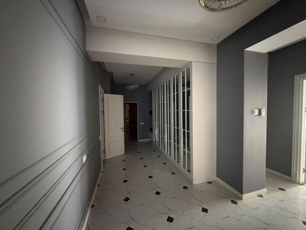 3 otaqlı, Yeni tikili, 137 kv. m
