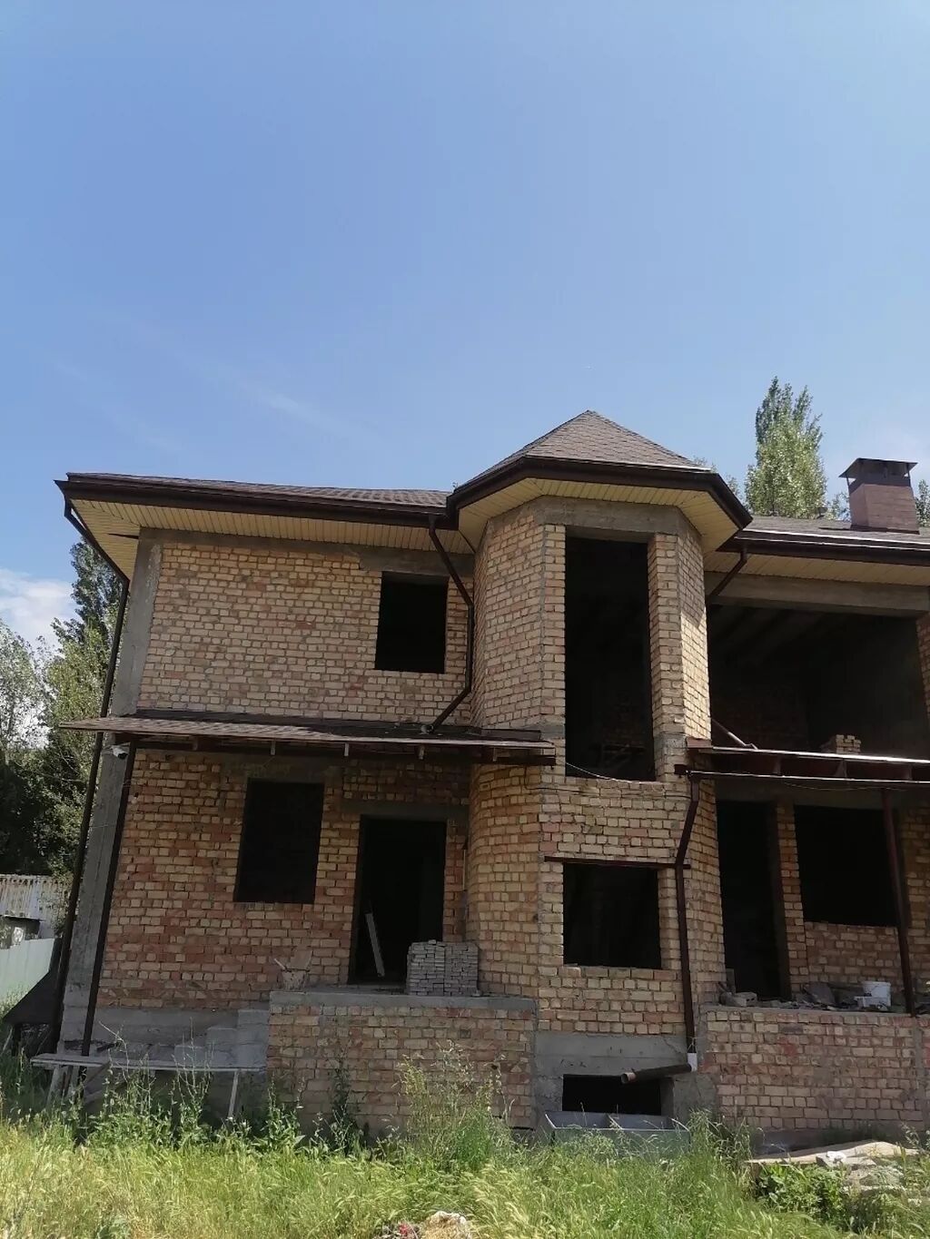 В Бишкеке продаются 2 таунхауса, участок 10 соток, три этажа, площадь: фото 5