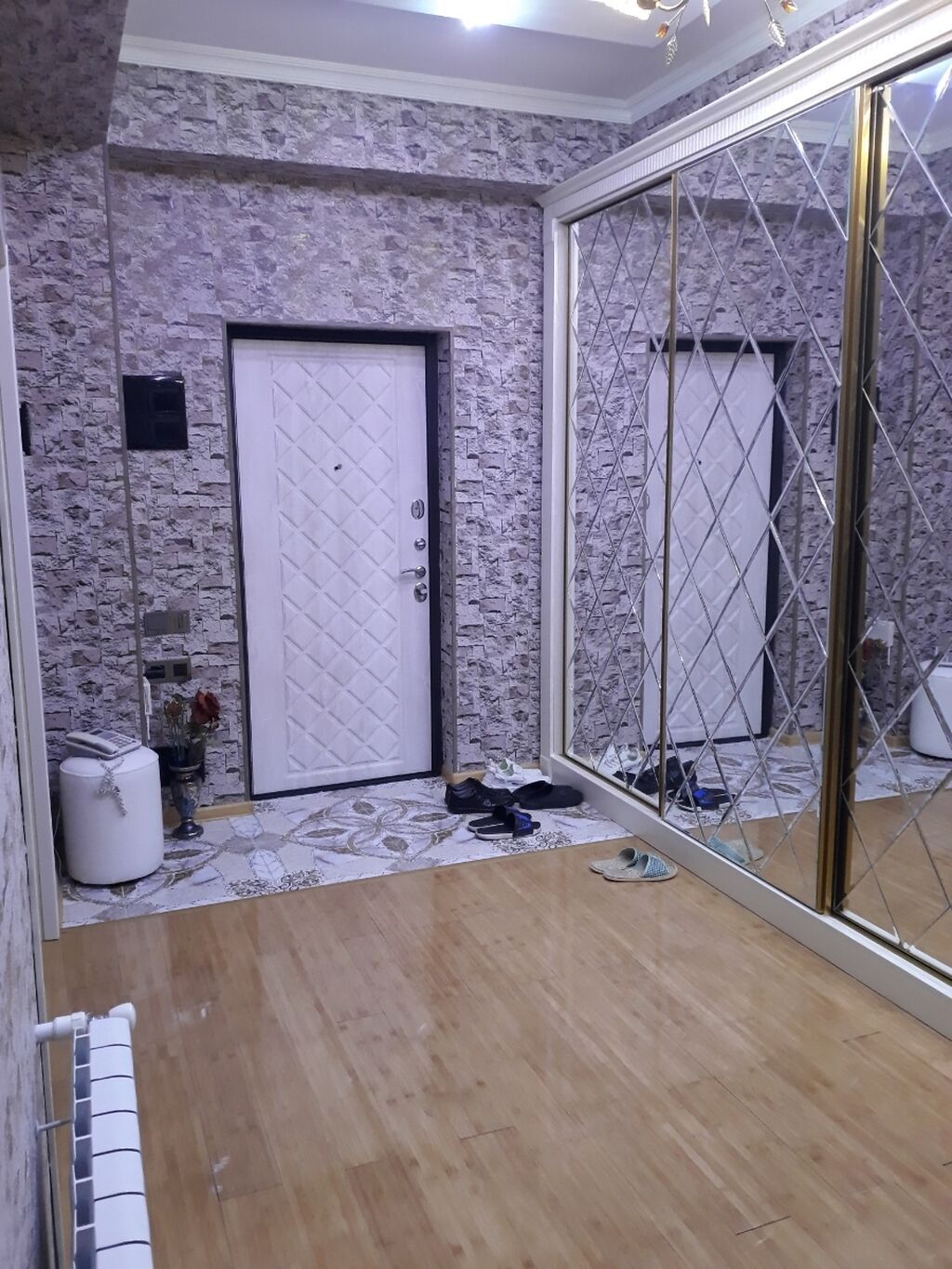 3 otaqlı, Yeni tikili, 90 kv. m