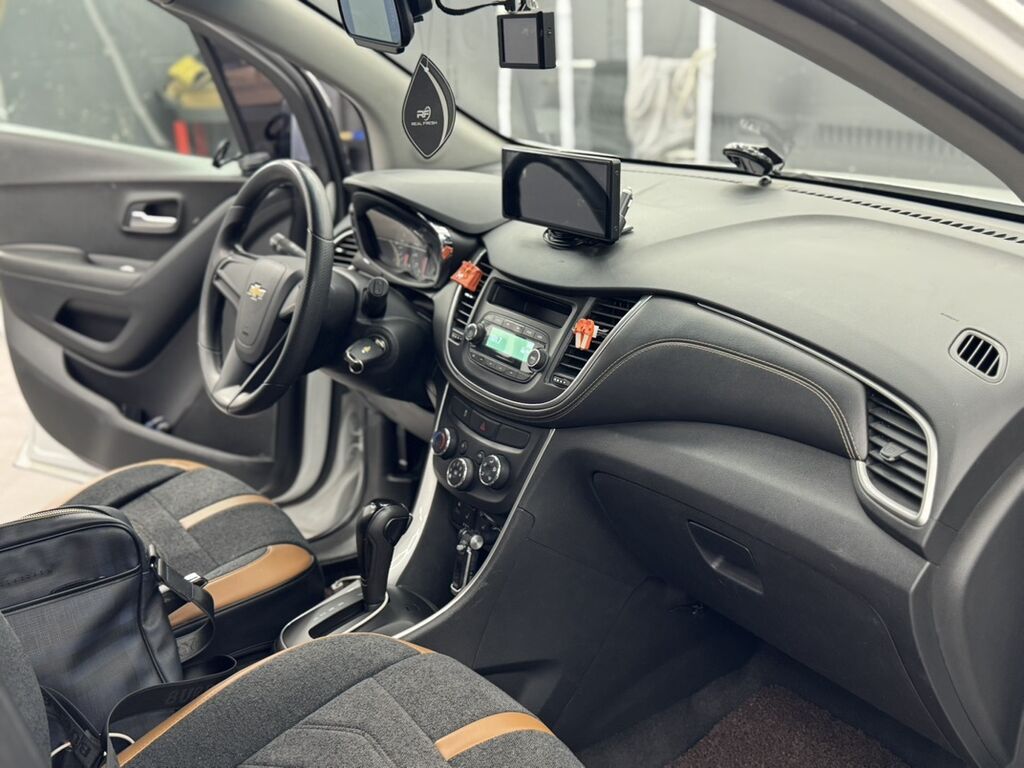 Chevrolet Trax: 2019 г., 1.4 л, Автомат, Бензин, Кроссовер: фото 6