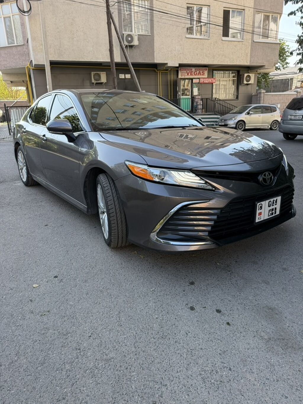 Toyota Camry: 2021 г., 2.5 л, Автомат, Бензин, Седан: фото 3