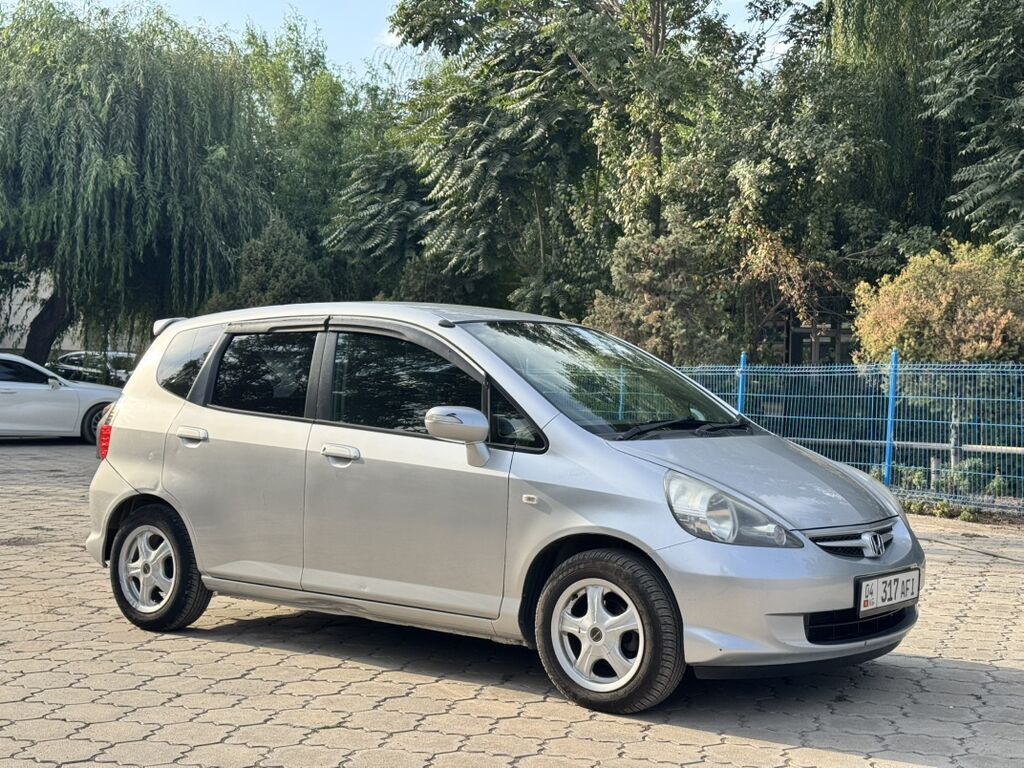 Honda Fit: 2007 г., 1.3 л, Вариатор, Бензин, Хэтчбэк: фото 3