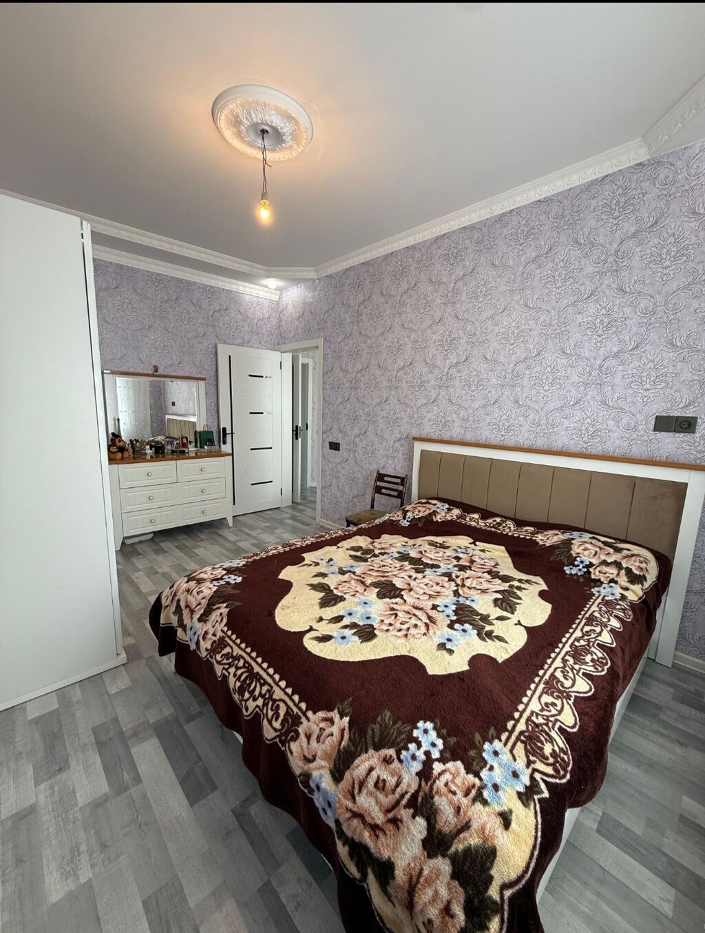 Mebel və texnika ilə tam təchiz olunmuş 4otaqlı iki mərtəbə kalidor