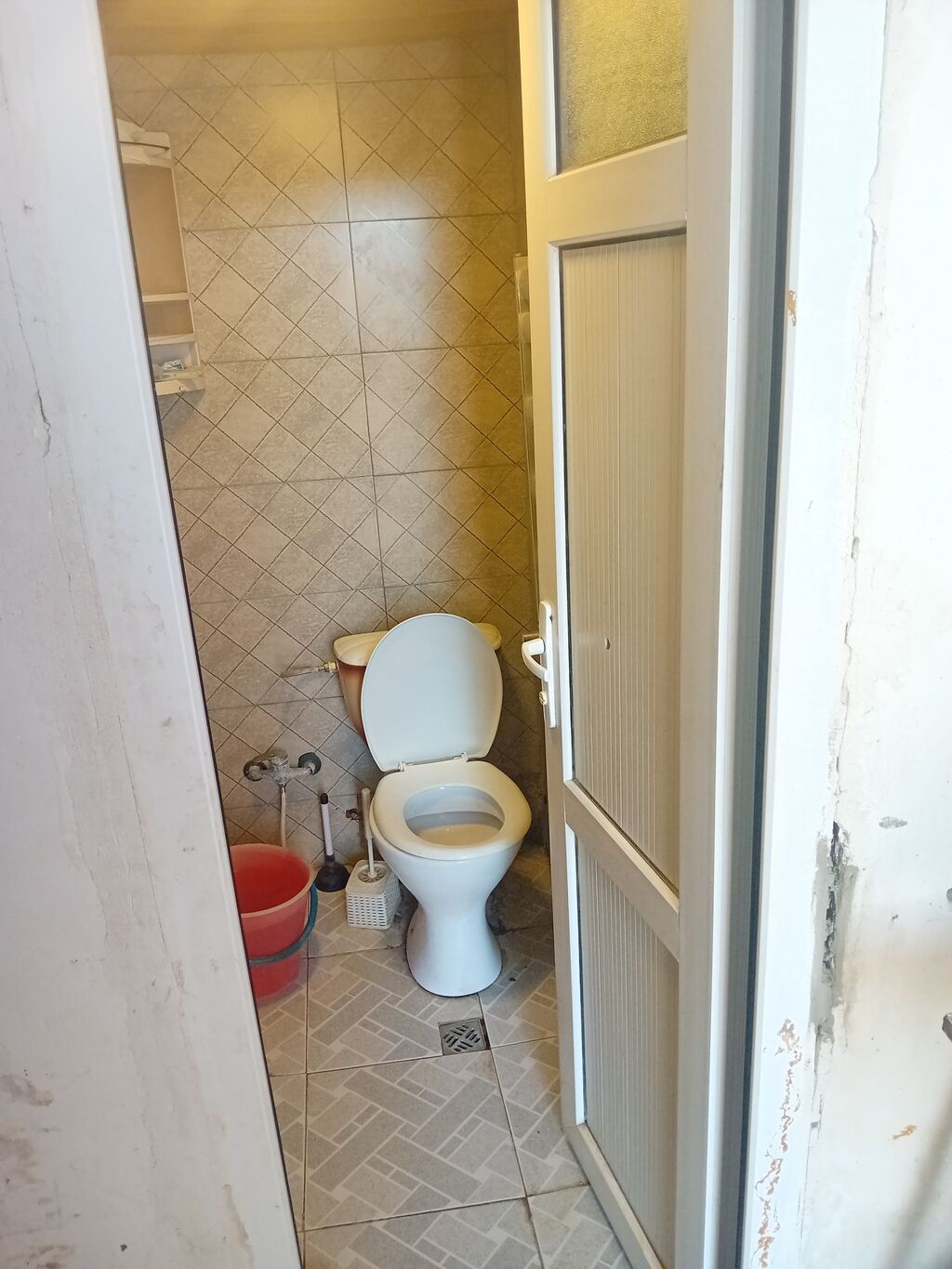 2 otaqlı, 43 kv. m, Orta təmir