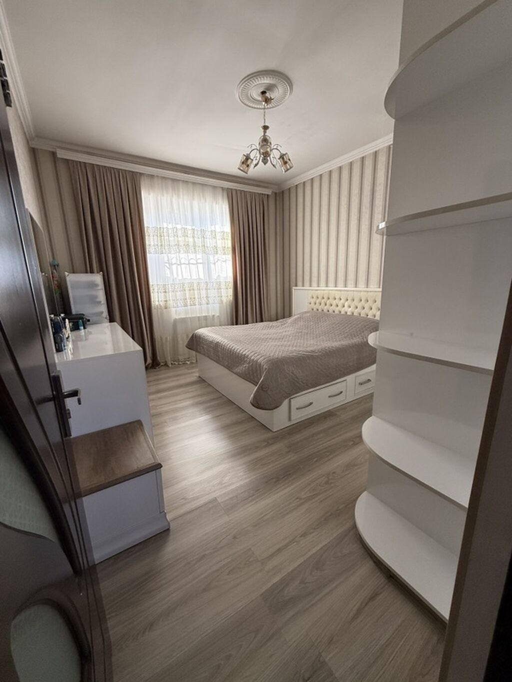 Zığ qəs. 3 otaqlı, 105 kv. m, Orta təmir