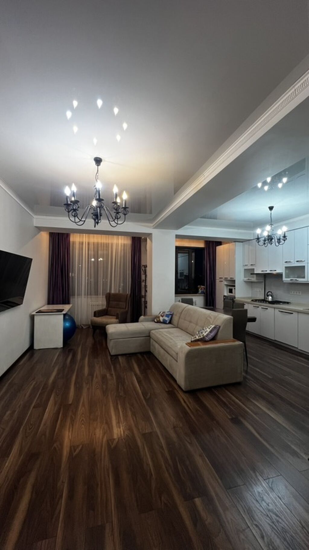 СДАЁТСЯ ПРОСТОРНАЯ 3-КОМНАТНАЯ КВАРТИРА 105 М² В ЦЕНТРЕ БИШКЕКА | 2: фото 1