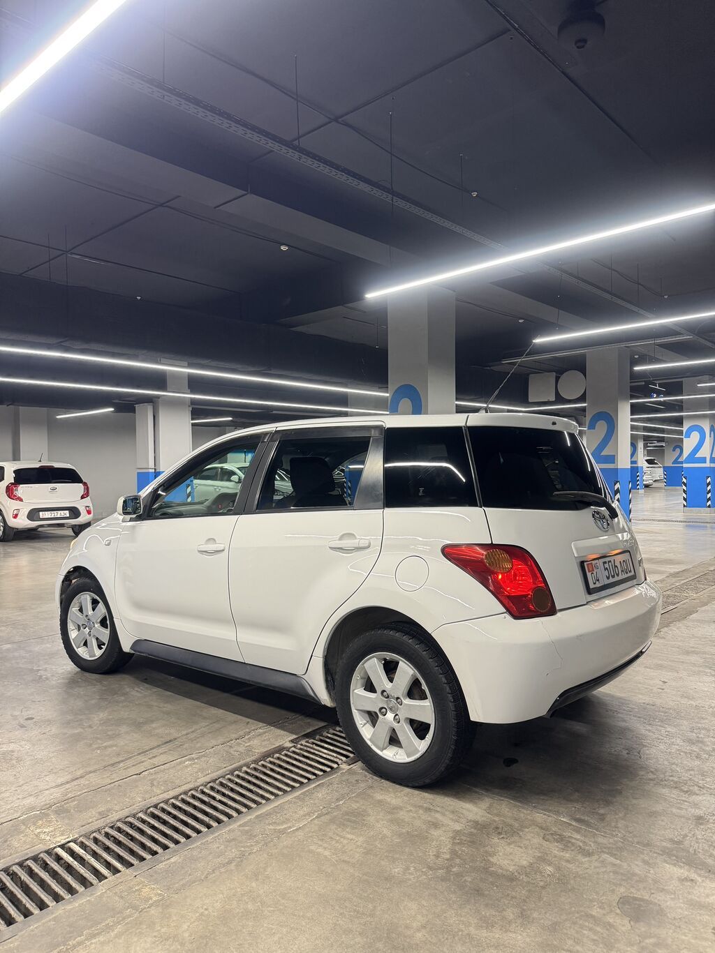 Toyota Ist: 2003 г., 1.5 л, Автомат, Бензин, Хэтчбэк: фото 3