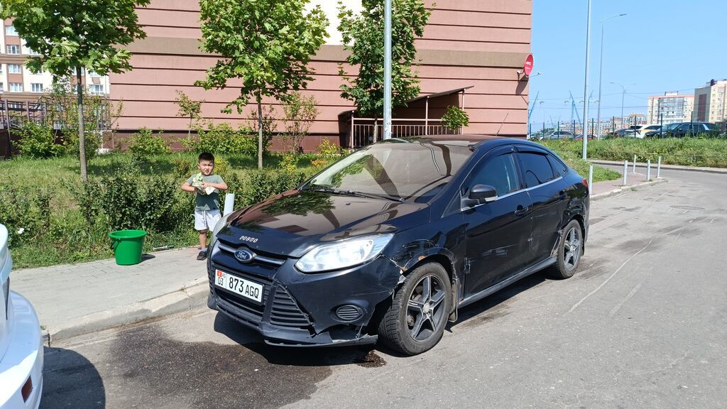 Ford Focus: 2012 г., 1.6 л, Автомат, Седан: фото 5