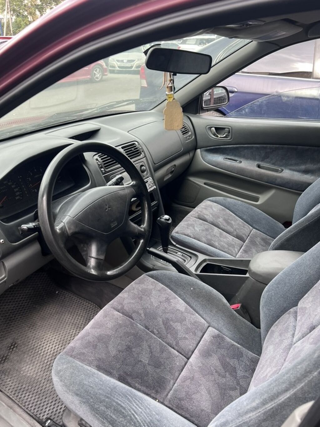 Mitsubishi Galant: 1999 г., 2 л, Автомат, Бензин, Седан: фото 5