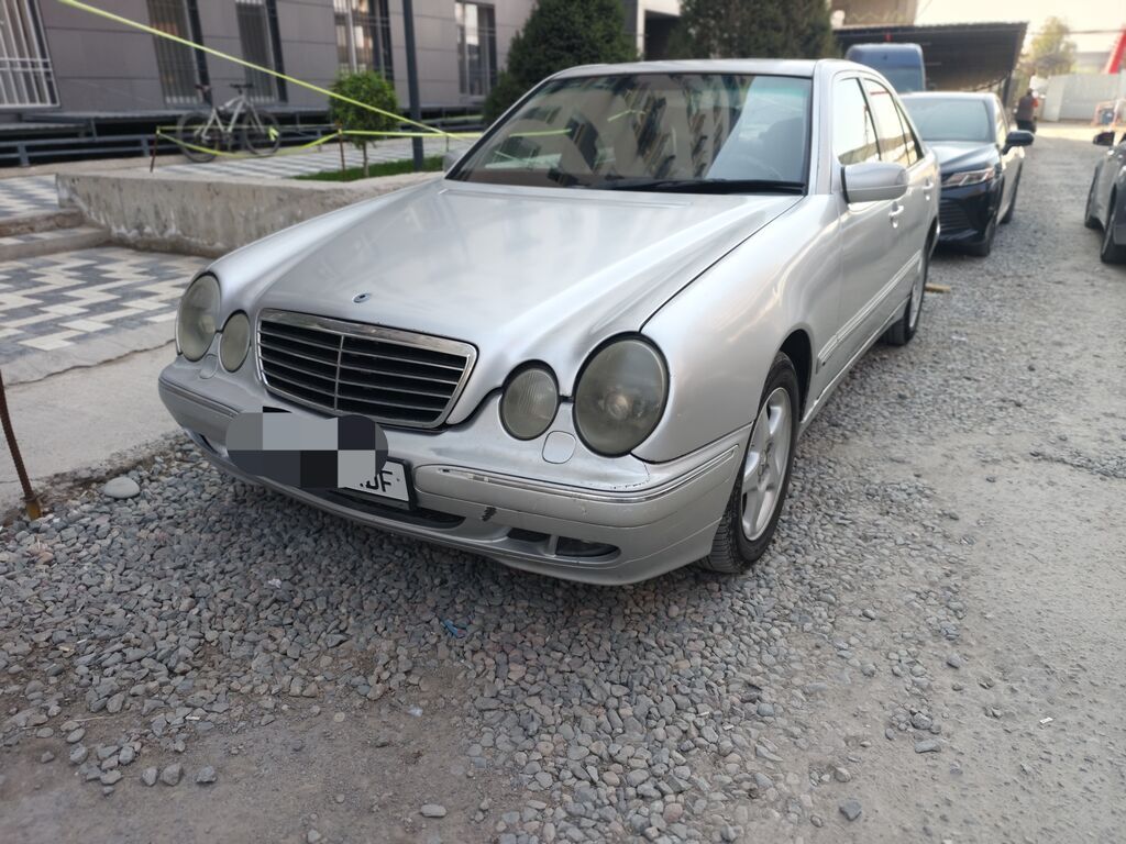 Mercedes-Benz E-Class: 2001 г., 2.7 л, Механика, Дизель, Седан: фото 2