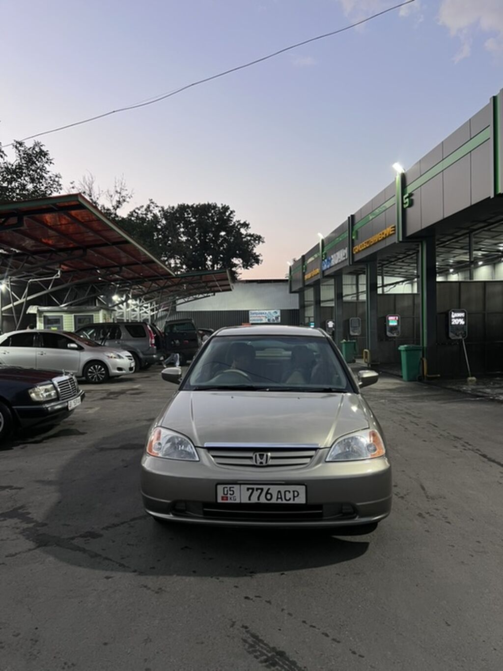 Honda Civic: 2003 г., 1.7 л, Автомат, Бензин, Седан: фото 2
