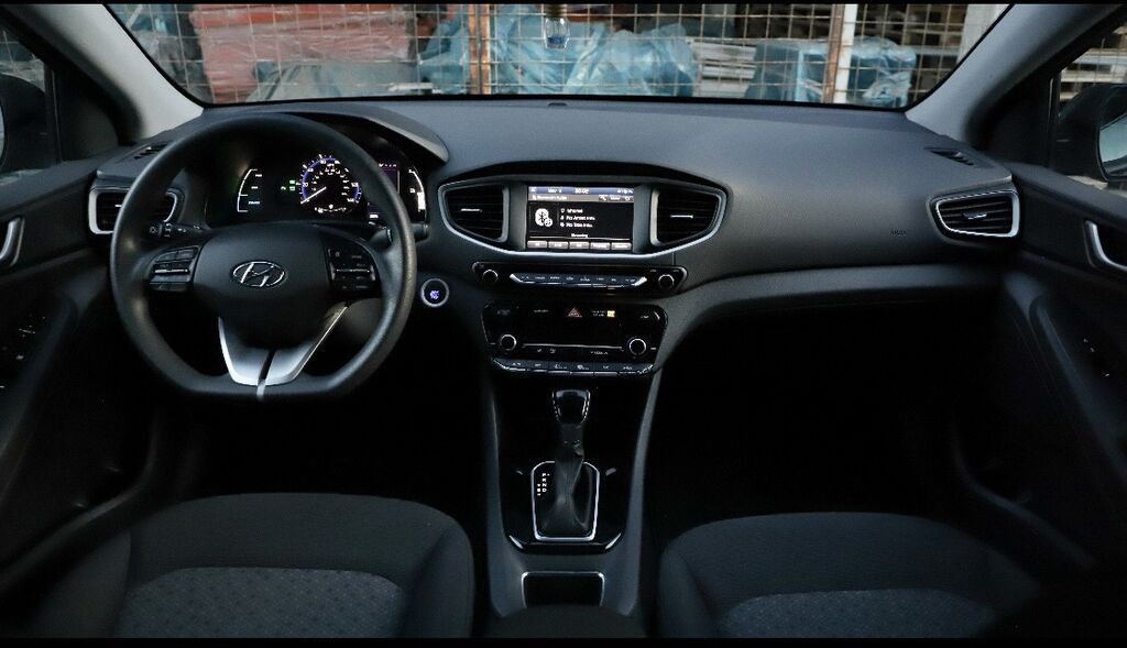 Hyundai Ioniq Hybrid 2019, 1.6 л, черный: фото 8