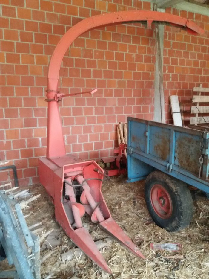 Poljoprivredne mašine: Prodajem jednoredni silo kombajn, u dobrom stanju cena 850€ na lalafo.rs Prodajem jednoredni silo kombajn, u dobrom stanju cena 850€ - Batocina