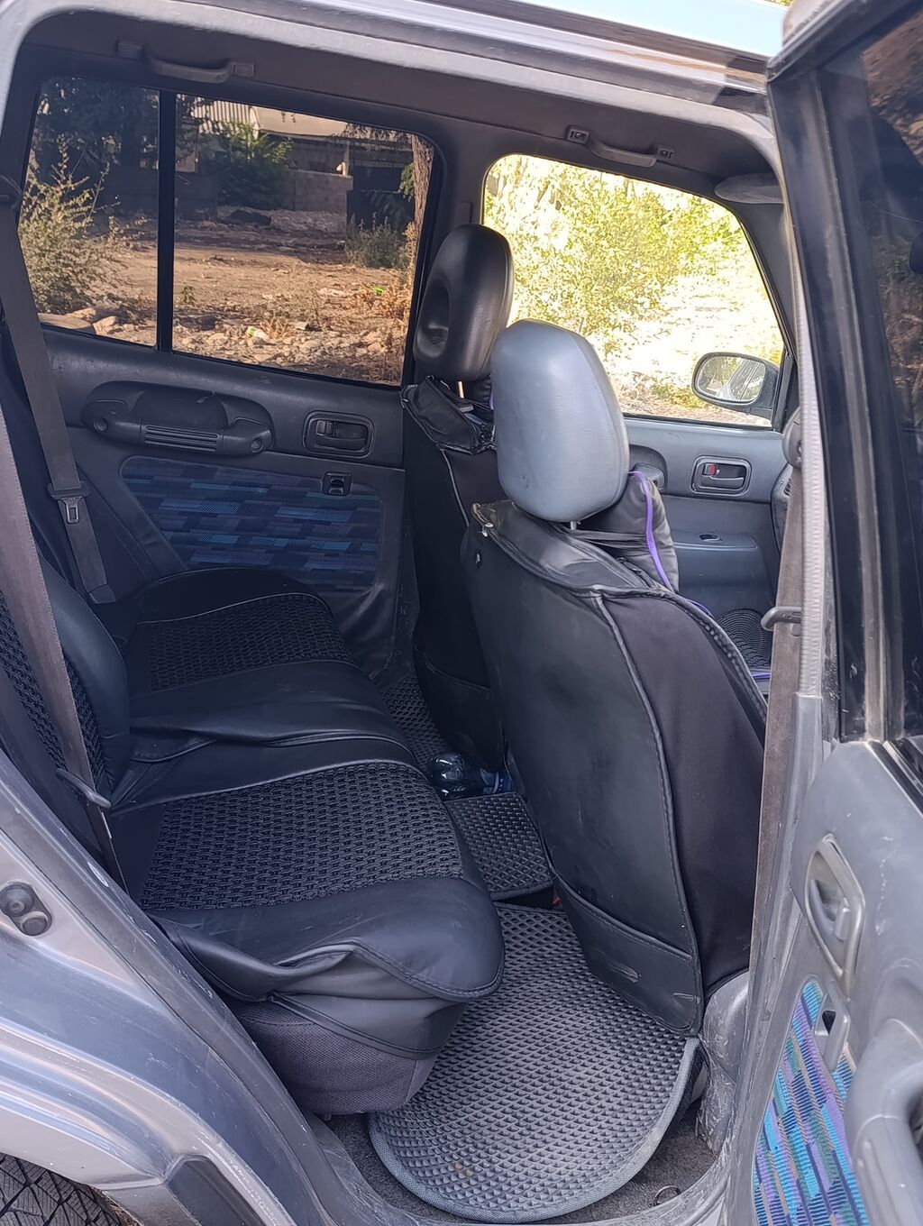 Toyota RAV4: 1996 г., 2 л, Автомат, Бензин, Внедорожник: фото 6