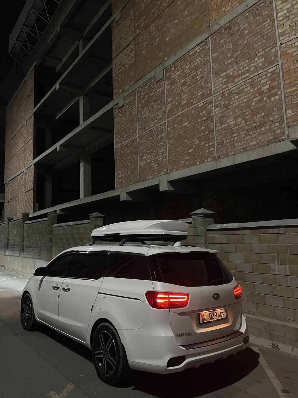 Kia Carnival: 2019 г., 2.2 л, Автомат, Дизель, Минивэн: фото 4