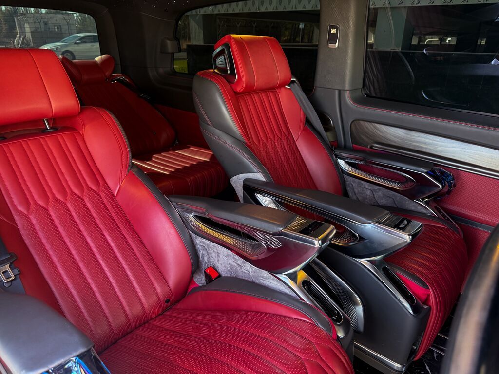 Mercedes-Benz V-Class: 2023 г., 2 л, Автомат, Бензин, Минивэн: фото 7