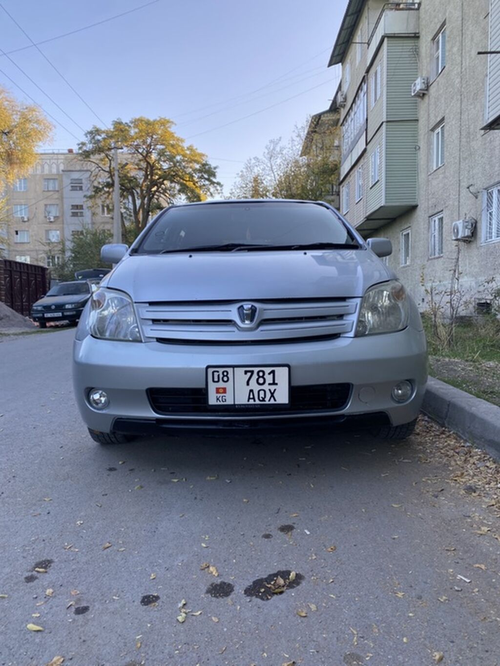 Toyota Ist: 2003 г., 1.3 л, Автомат, Бензин, Хэтчбэк: фото 2