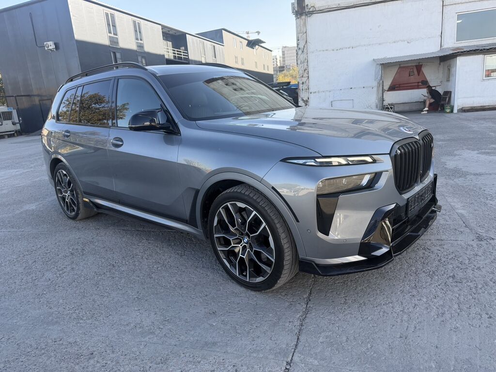 BMW X7: 2023 г., 4.4 л, Автомат, Бензин, Внедорожник: фото 2