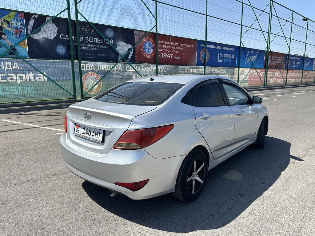 Hyundai Solaris: 2014 г., 1.4 л, Автомат, Бензин, Седан: фото 3