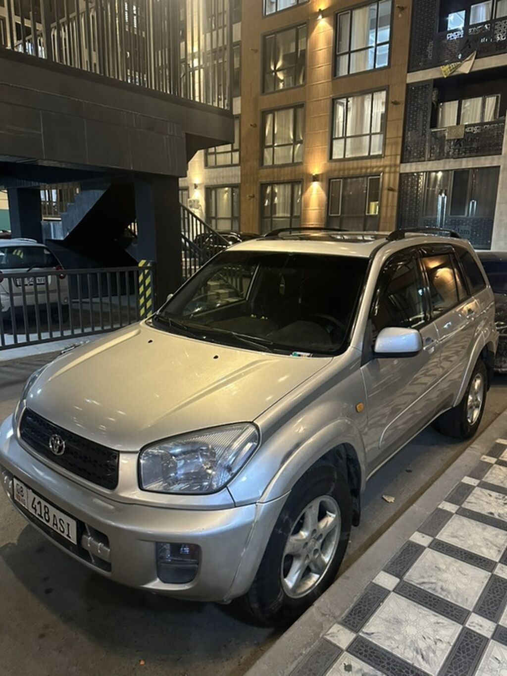 Toyota RAV4: 2003 г., 2 л, Автомат, Бензин, Кроссовер: фото 5