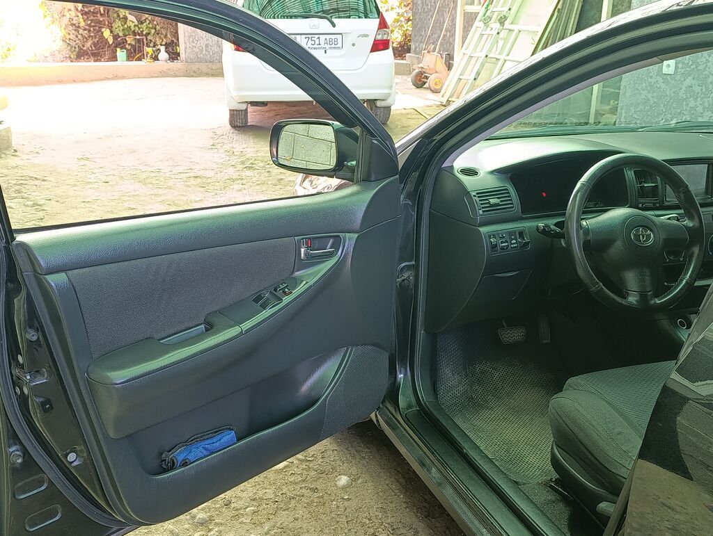 Toyota Corolla: 2006 г., 1.6 л, Автомат, Бензин, Хэтчбэк: фото 7