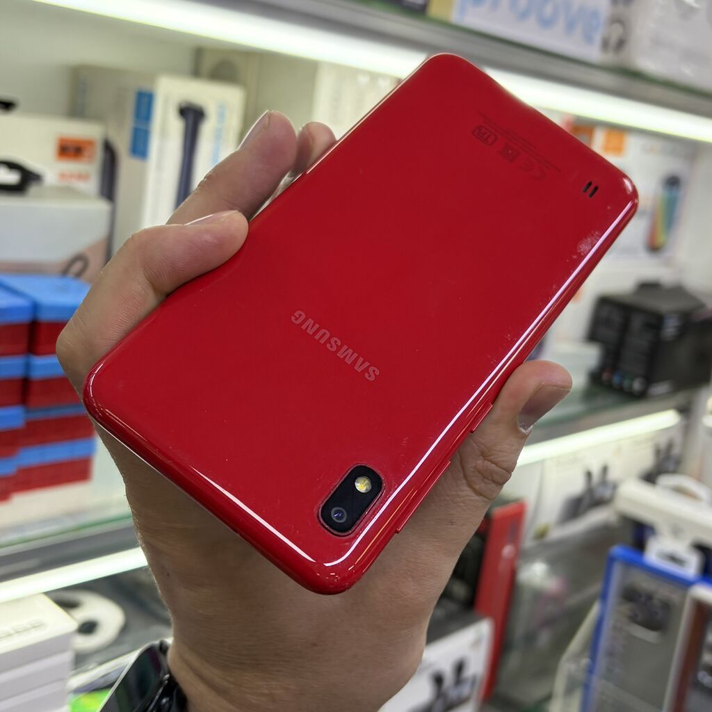 Samsung Galaxy A10, Б/у, 32 ГБ, цвет - Красный, 2 SIM: фото 2