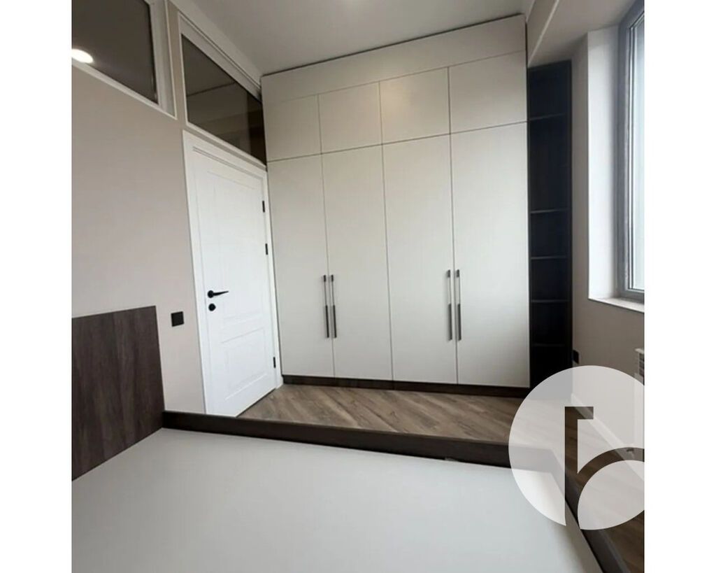 1 комната, 35 м², Элитка, 4 этаж, Дизайнерский ремонт — фото 7