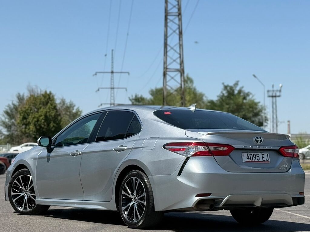 Toyota Camry: 2020 г., Седан: фото 6