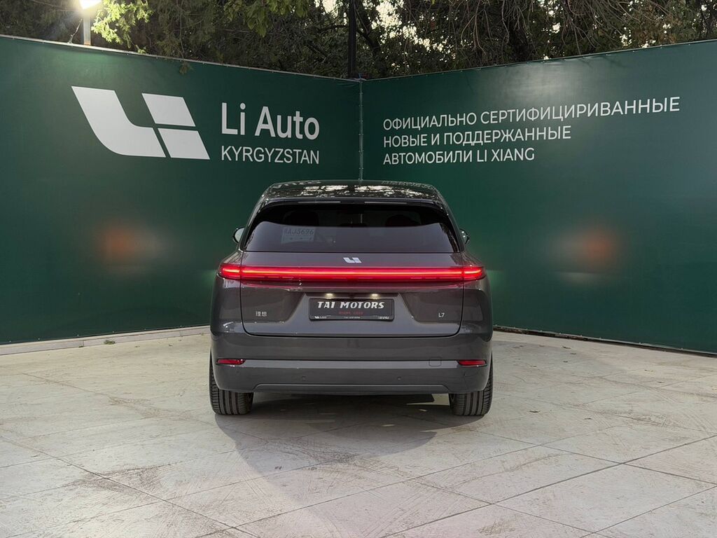 Lixiang L7: 2025 г., 1.5 л, Автомат, Гибрид, Кроссовер: фото 3