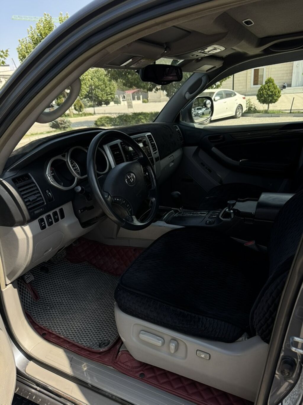 Toyota 4Runner: 2004 г., 4.7 л, Автомат, Бензин, Внедорожник: фото 8