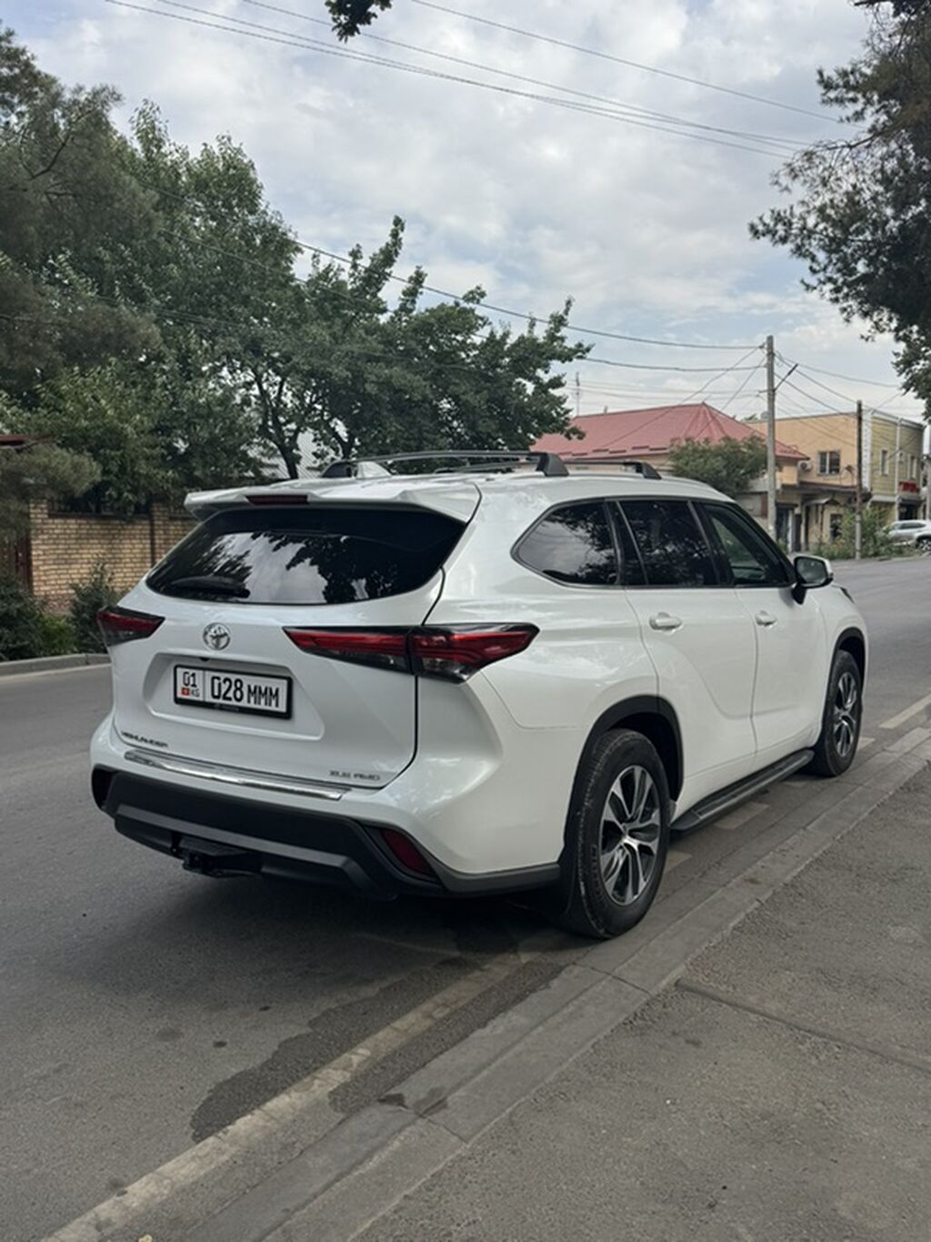 Toyota Highlander: 2022 г., 3.5 л, Автомат, Бензин, Кроссовер: фото 5
