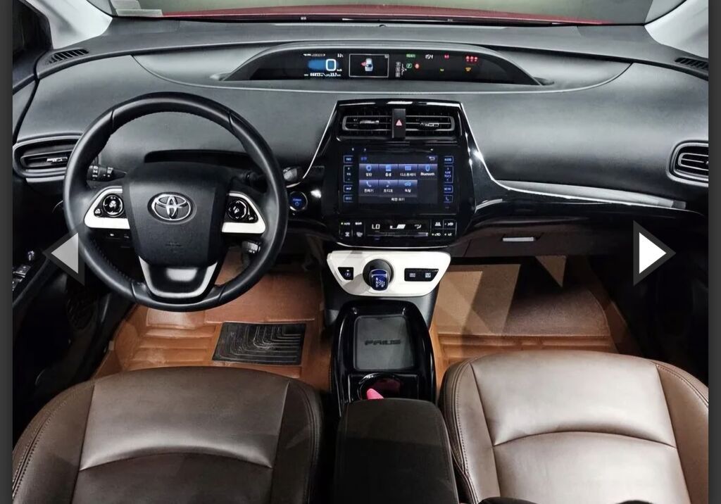 Toyota Prius 2018, гибрид, хэтчбек: фото 6