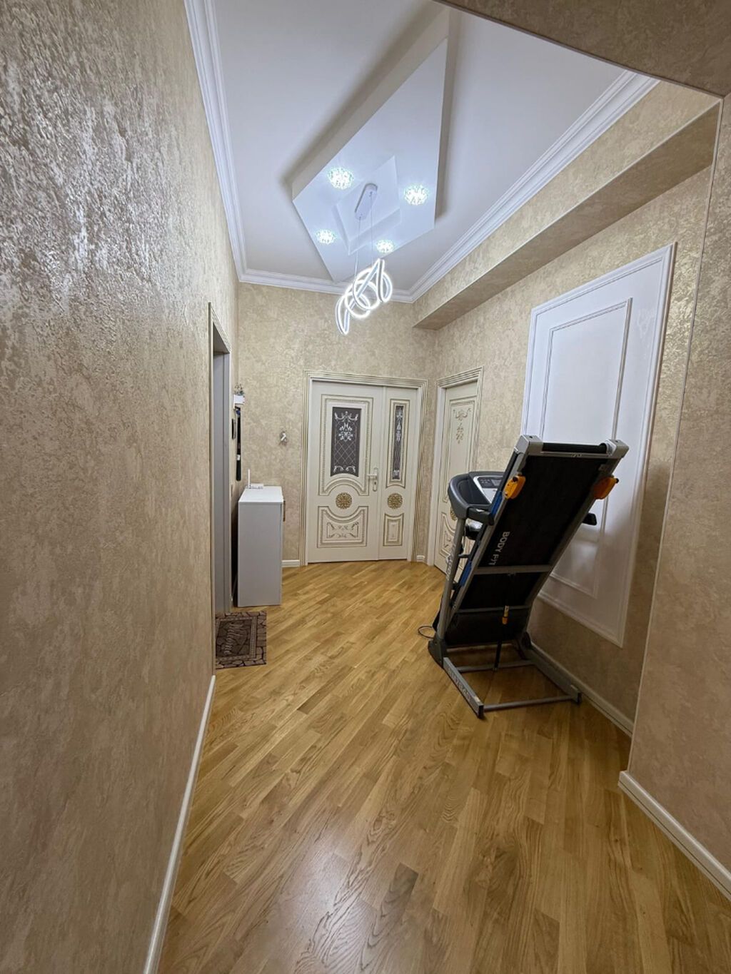 2 otaqlı, Yeni tikili, m. Qara Qarayev, 83 kv. m