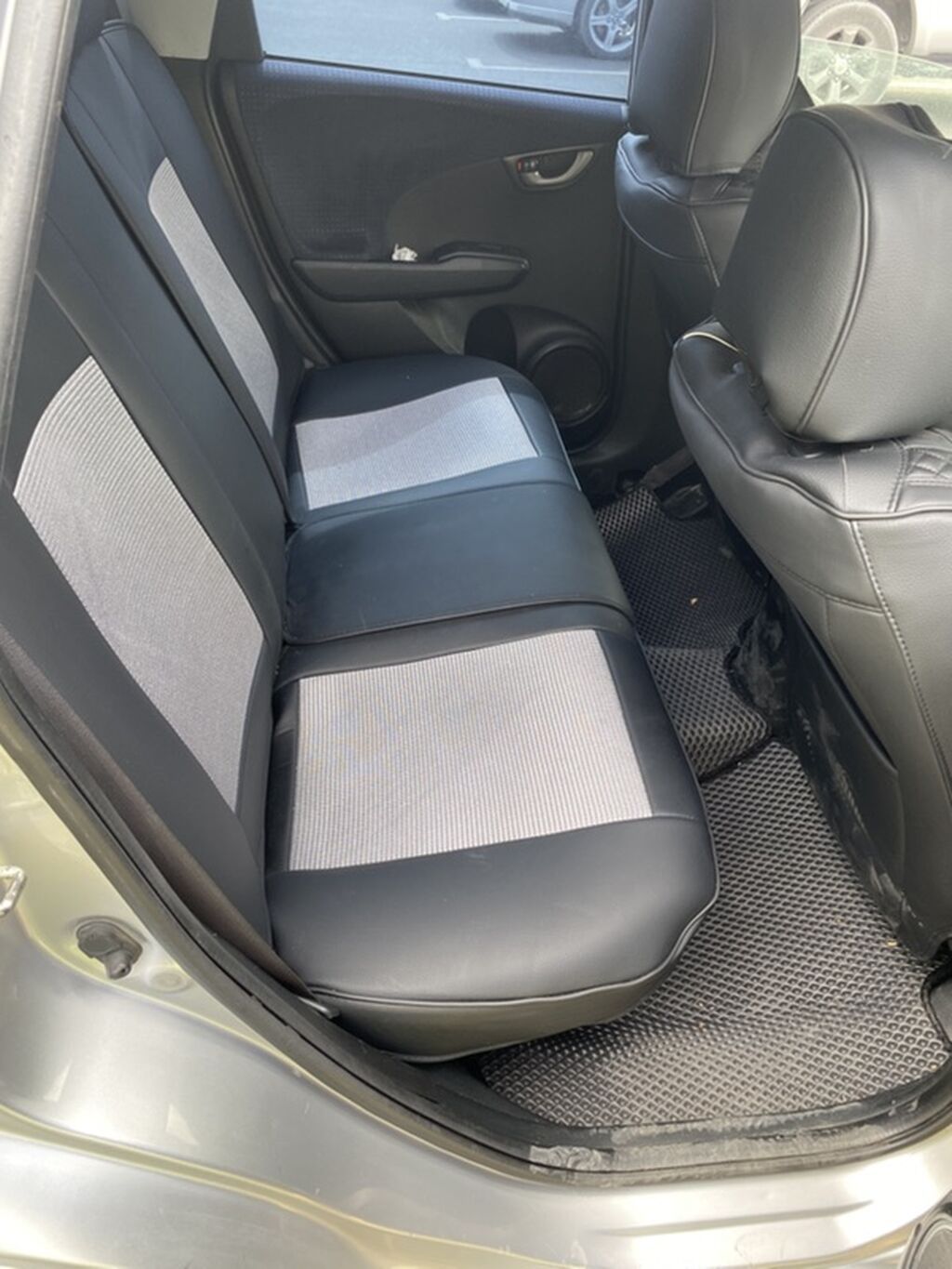 Honda Fit: 2008 г., 1.3 л, Вариатор, Бензин: фото 5