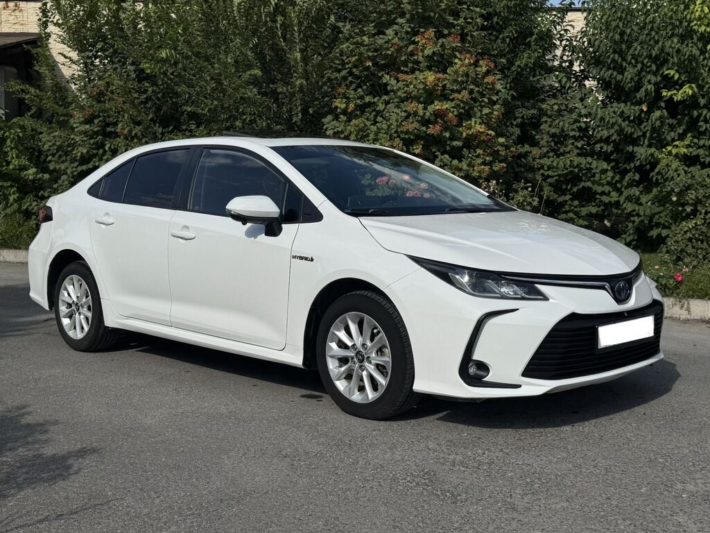 Toyota Corolla: 2019 г., 1.8 л, Вариатор, Гибрид, Седан: фото 3