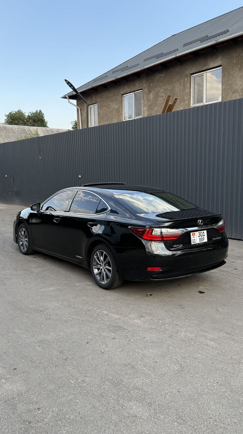 Lexus ES: 2016 г., 2.5 л, Автомат, Гибрид, Седан: фото 3