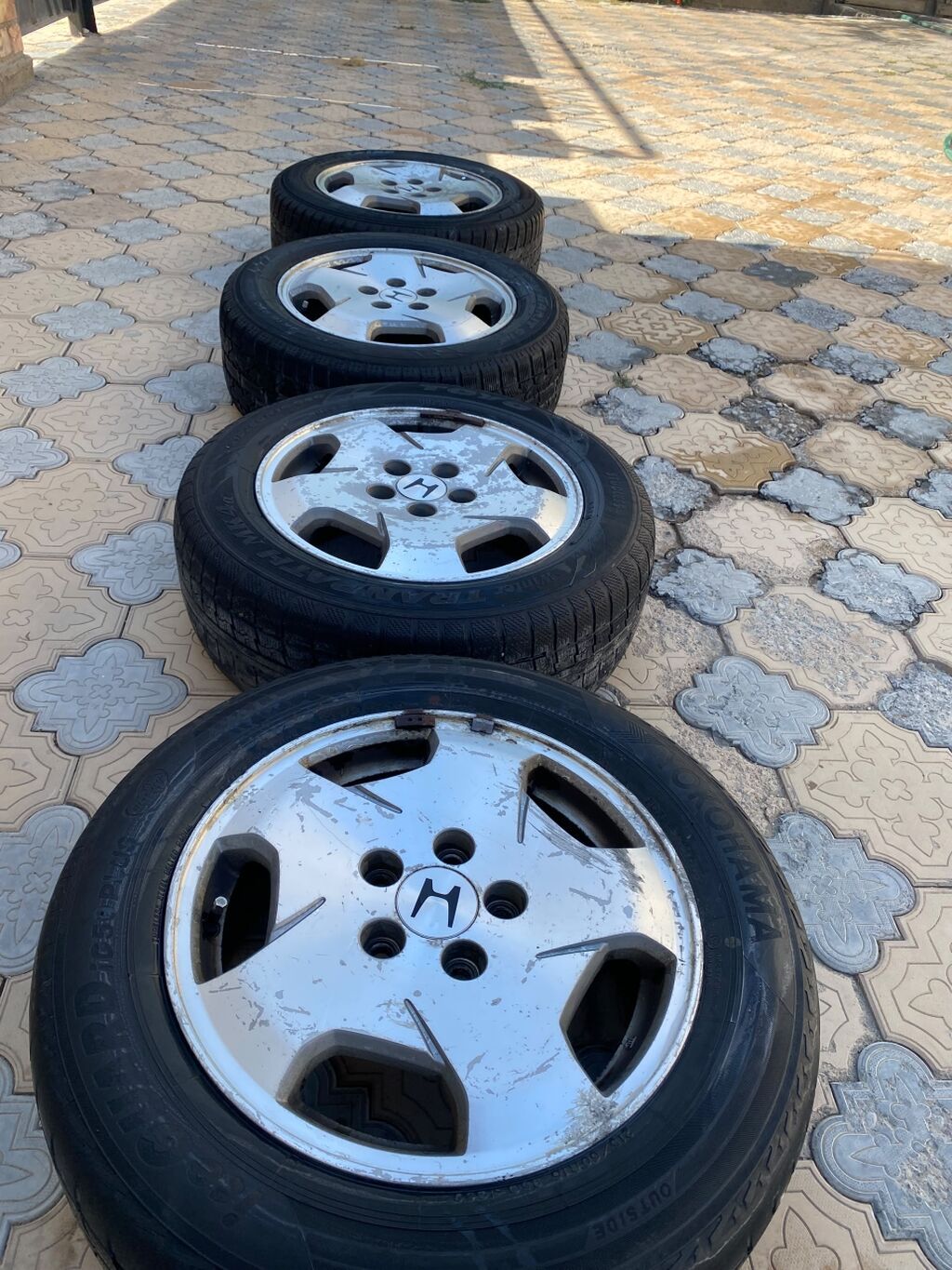 Комплект из 4 колес Honda: литые диски + зимние шины. - Диски: фото 2