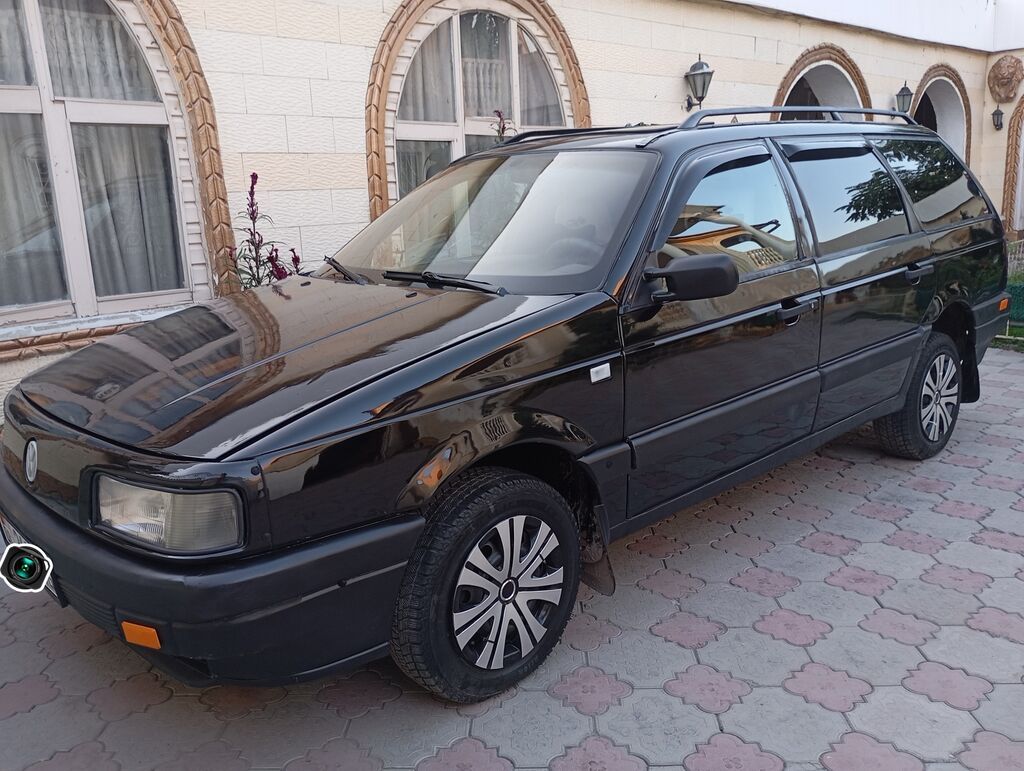 Volkswagen Passat Variant: 1991 г., 1.8 л, Механика, Бензин, Универсал: фото 3