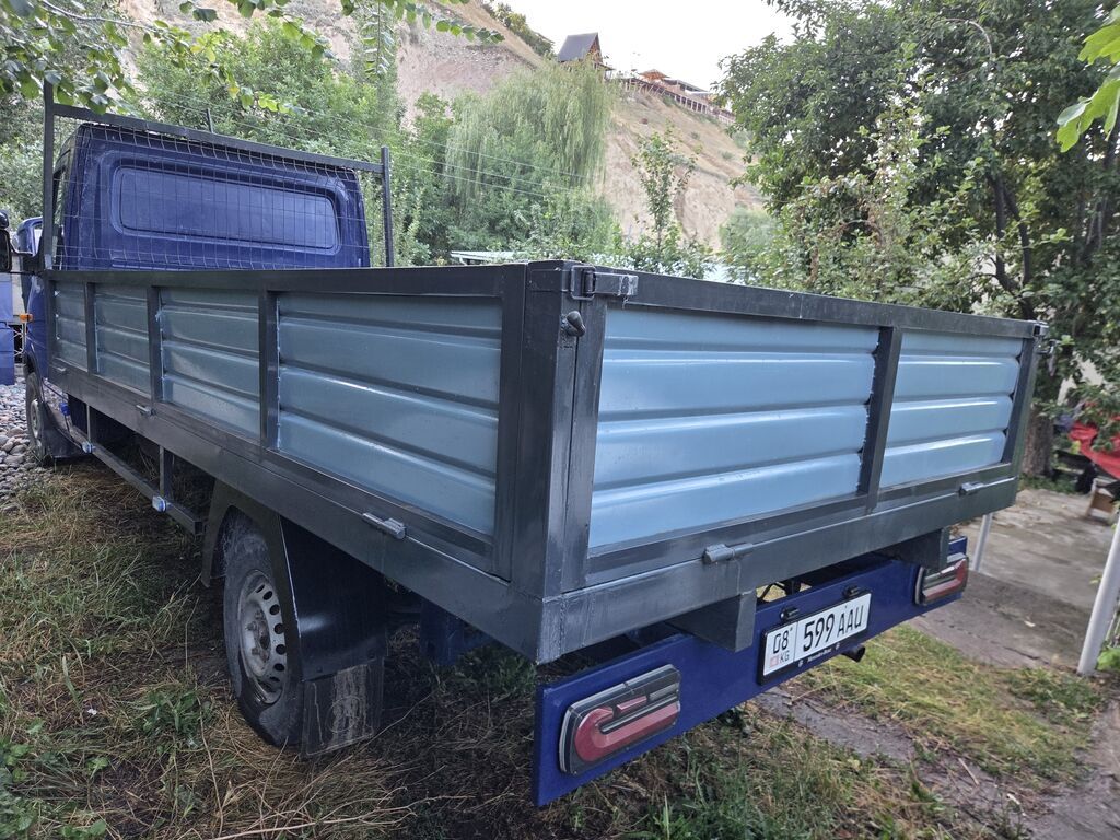 Бортовой грузовик на базе Mercedes Sprinter (кабина с козырьком), с: фото 4