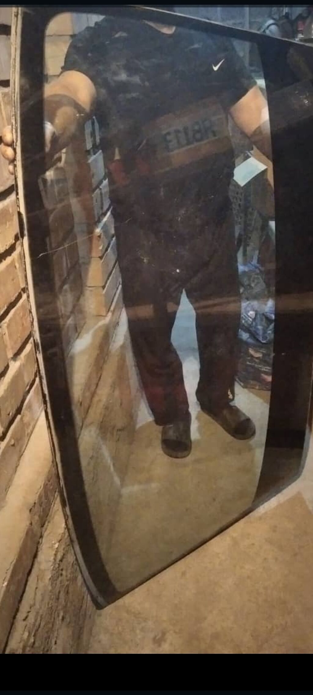 Стекло лобовое на Хонда степ RF1.сост.среднее: 2000 KGS Другие детали ...