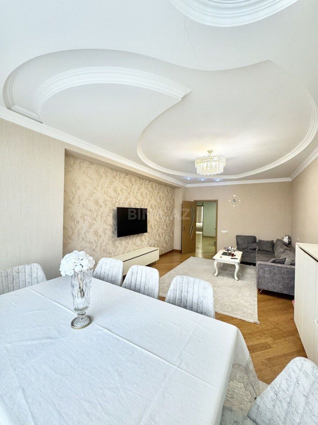 2 otaqlı, Yeni tikili, m. Neftçilər, 98 kv. m