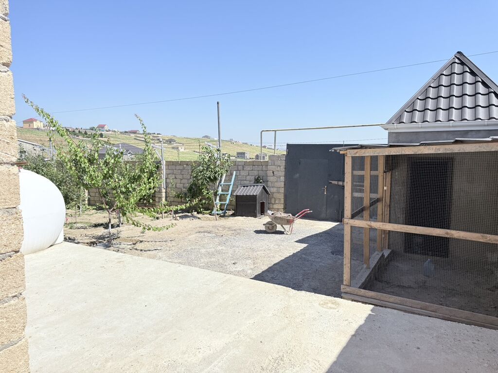 4 otaqlı, 170 kv. m, Təmirsiz