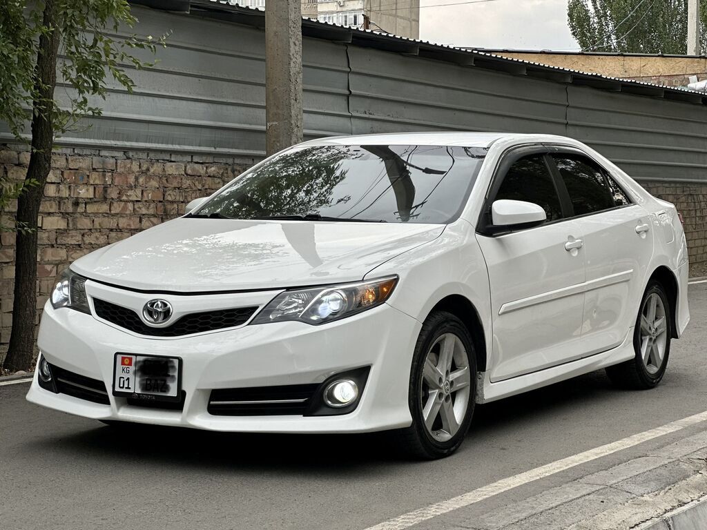 Toyota Camry: 2013 г., 2.5 л, Автомат, Бензин, Седан: фото 2