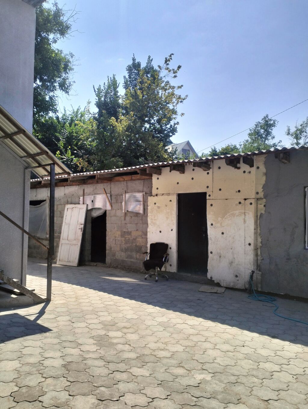 Жаңы салынган 11 квартира баары бүткөн квартирантар жашайт: фото 7