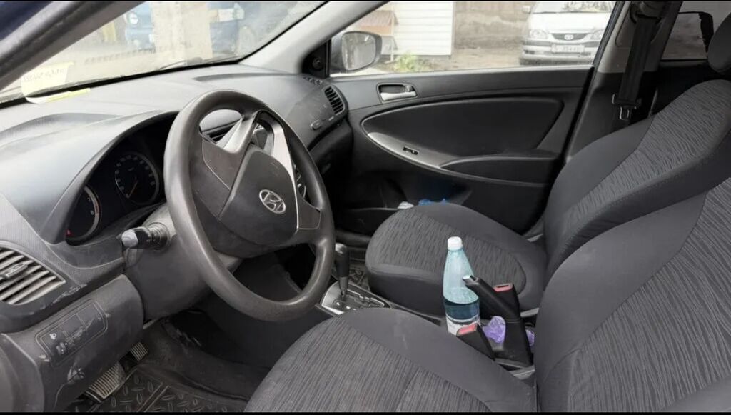Hyundai Solaris: 2016 г., 1.4 л, Автомат, Бензин, Седан: фото 6