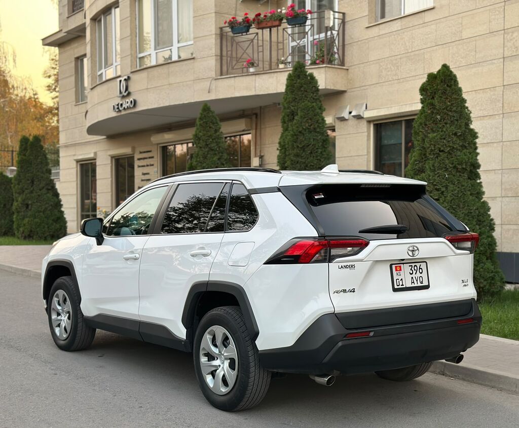 Toyota RAV4: 2021 г., 2.5 л, Автомат, Бензин, Кроссовер: фото 5