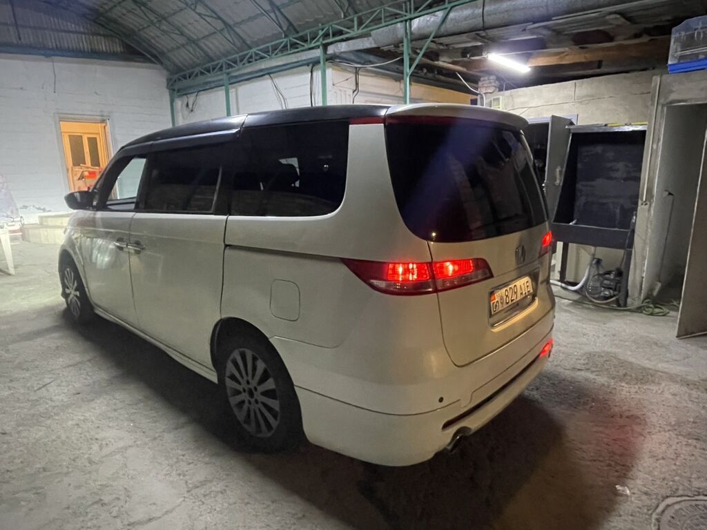 Honda Elysion: 2005 г., 3 л, Автомат, Газ, Минивэн: фото 6